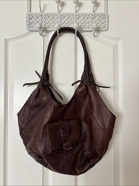 Classic Brown Leather Shoulder Bag - Women's Handbag
